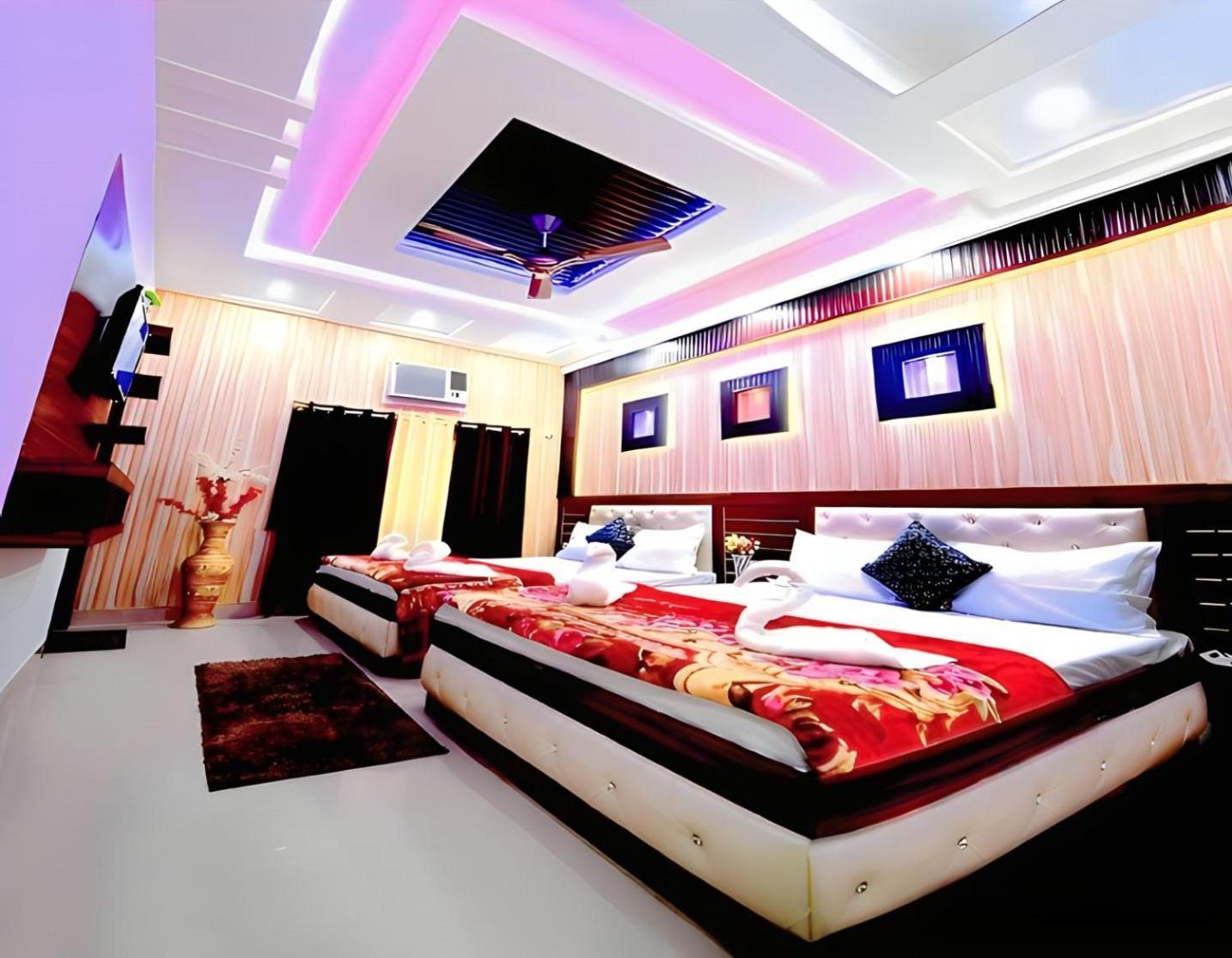 Taj Square A Luxurious Family Homestay Agra  Eksteriør bilde