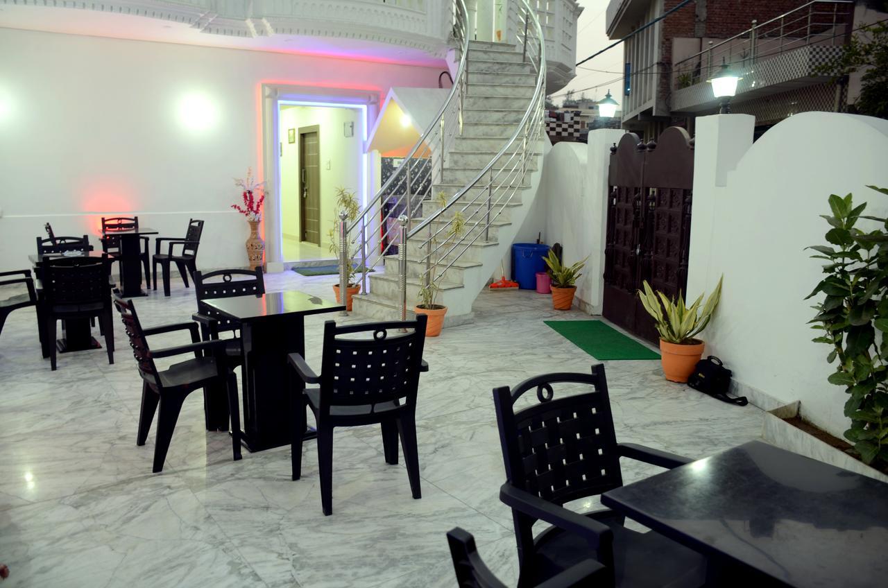 Taj Square A Luxurious Family Homestay Agra  Eksteriør bilde