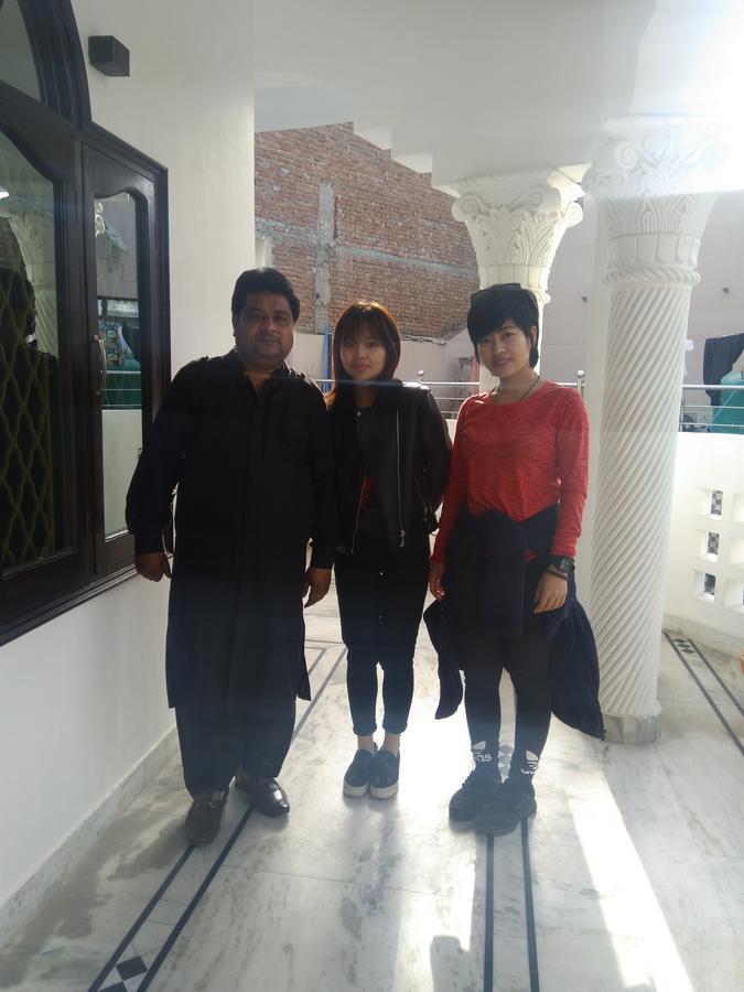 Taj Square A Luxurious Family Homestay Agra  Eksteriør bilde